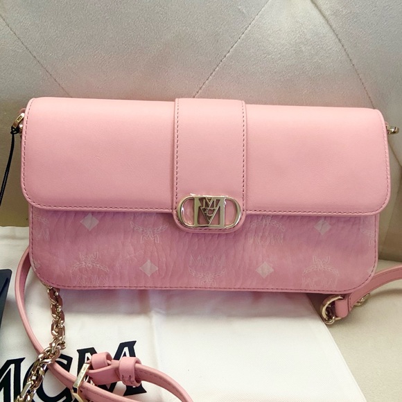 🌸🌸NWT MCM Beautiful leather Bag - Picture 2 of 12
